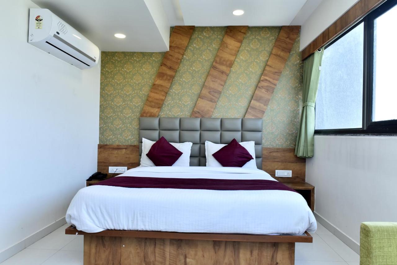 Hotel Royal King By Sky Stays Ahmedabad Exterior photo
