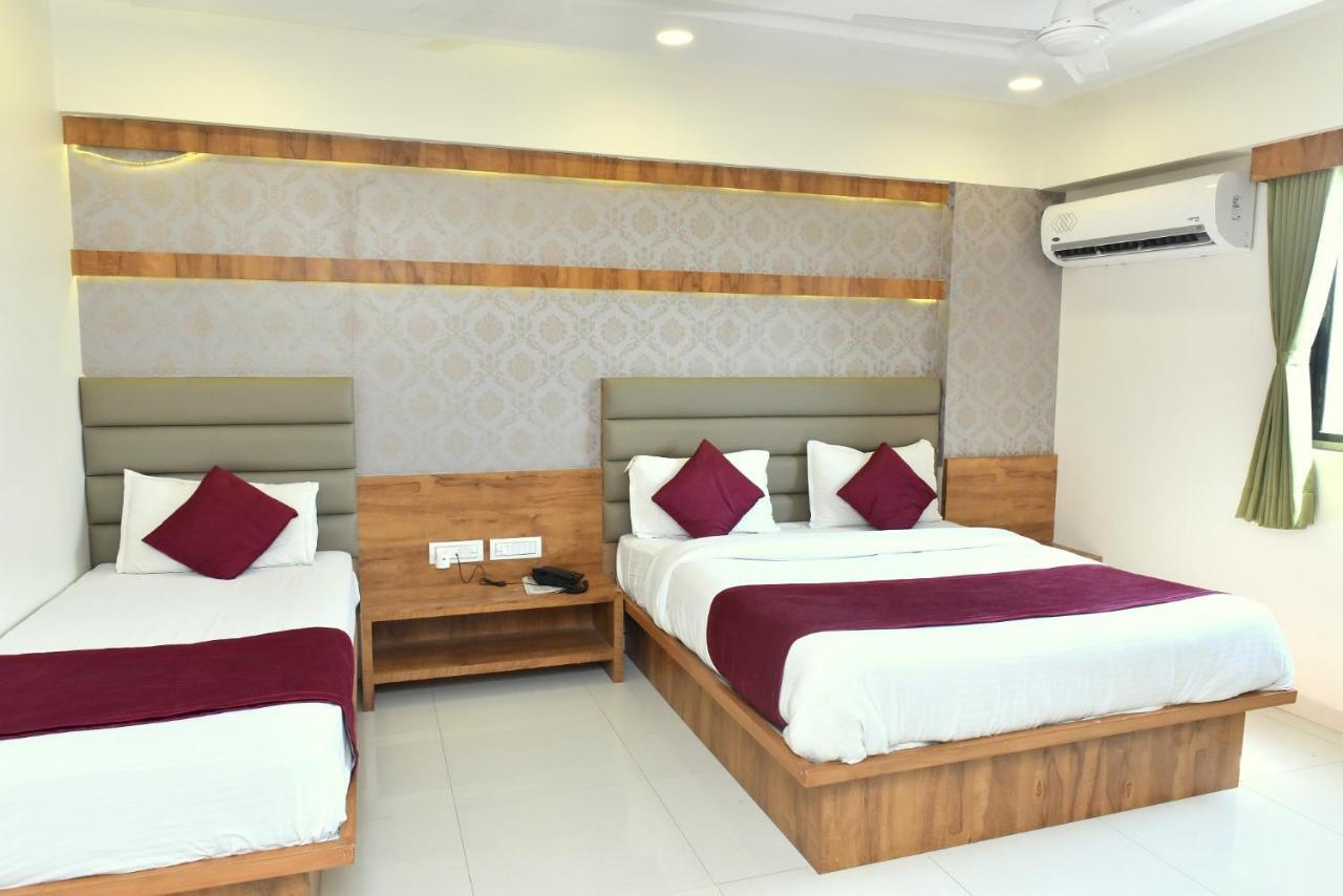 Hotel Royal King By Sky Stays Ahmedabad Exterior photo